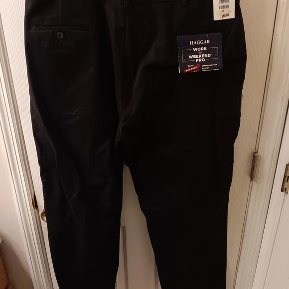 Haggar Black Pants/Slacks Brand New Men's Sz 42/30 Relaxed Fit 3 Inch Flex Waist - Picture 6 of 11